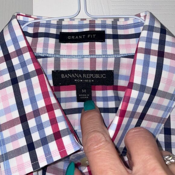Banana Republic Men’s Non-Iron Grant Fit Dress Shirt Size M 15-15 1/2 - Picture 3 of 7